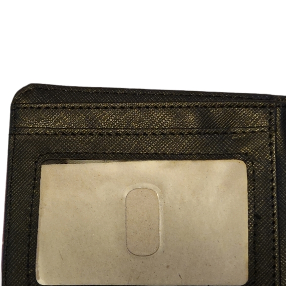 NWOT Stranger Things wallet w/characters - Picture 3 of 7